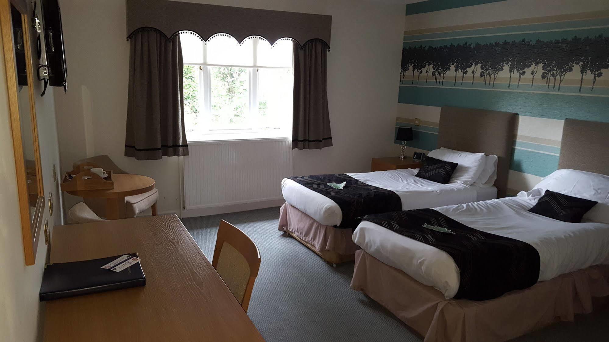 Charmwood Hotel - Cherry Park Hall Worksop Bagian luar foto