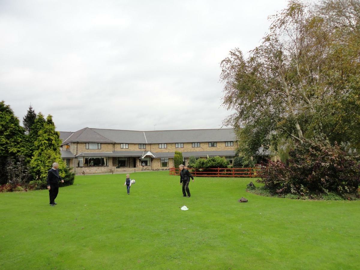 Charmwood Hotel - Cherry Park Hall Worksop Bagian luar foto