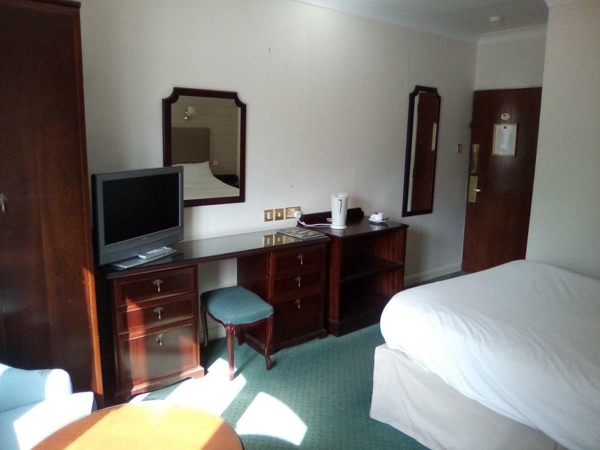 Charmwood Hotel - Cherry Park Hall Worksop Bagian luar foto